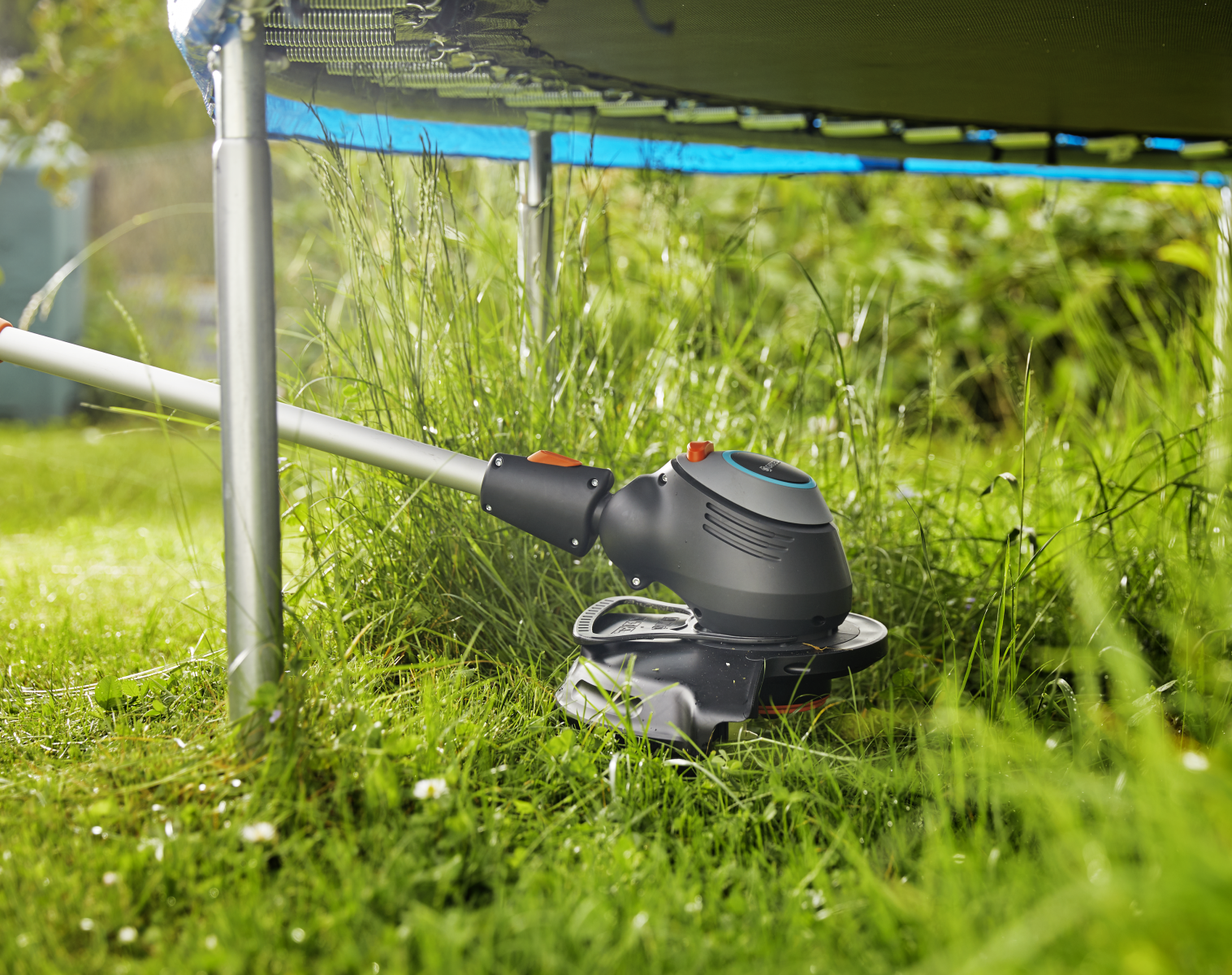 Máy cắt cỏ chạy điện Turbotrimmer PowerCut 650/28 Gardena 09874-20 2