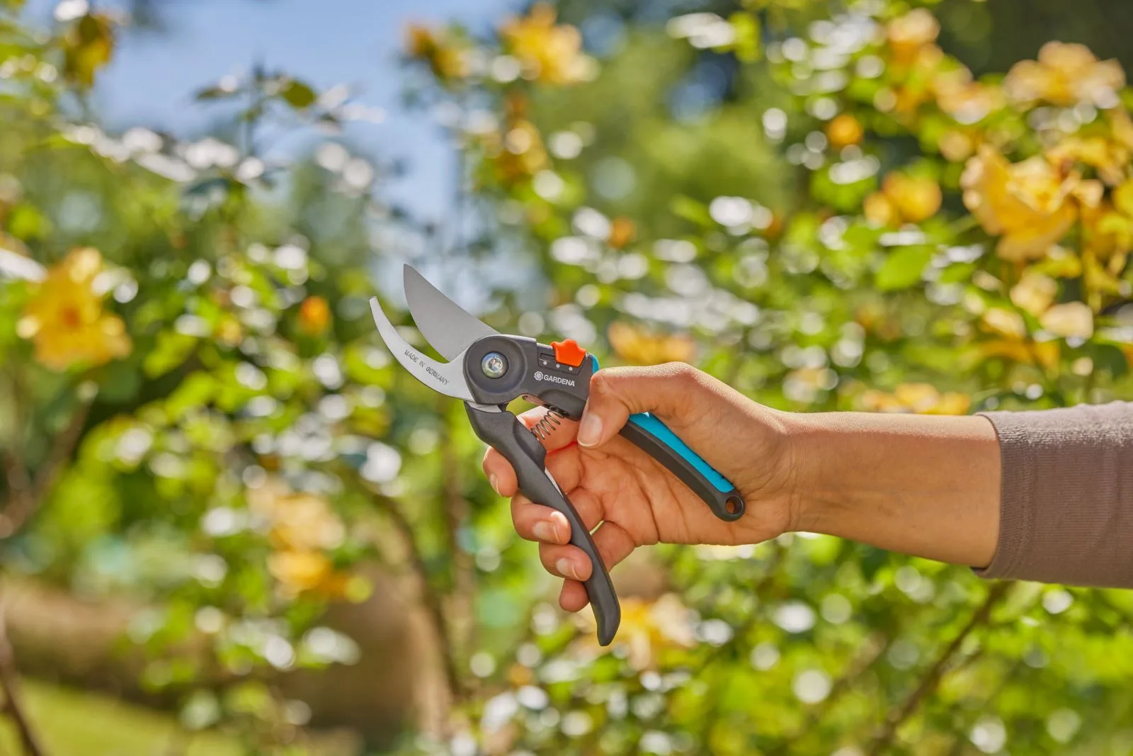 Kéo cắt cành PremiumCut Flex Gardena 12242-20