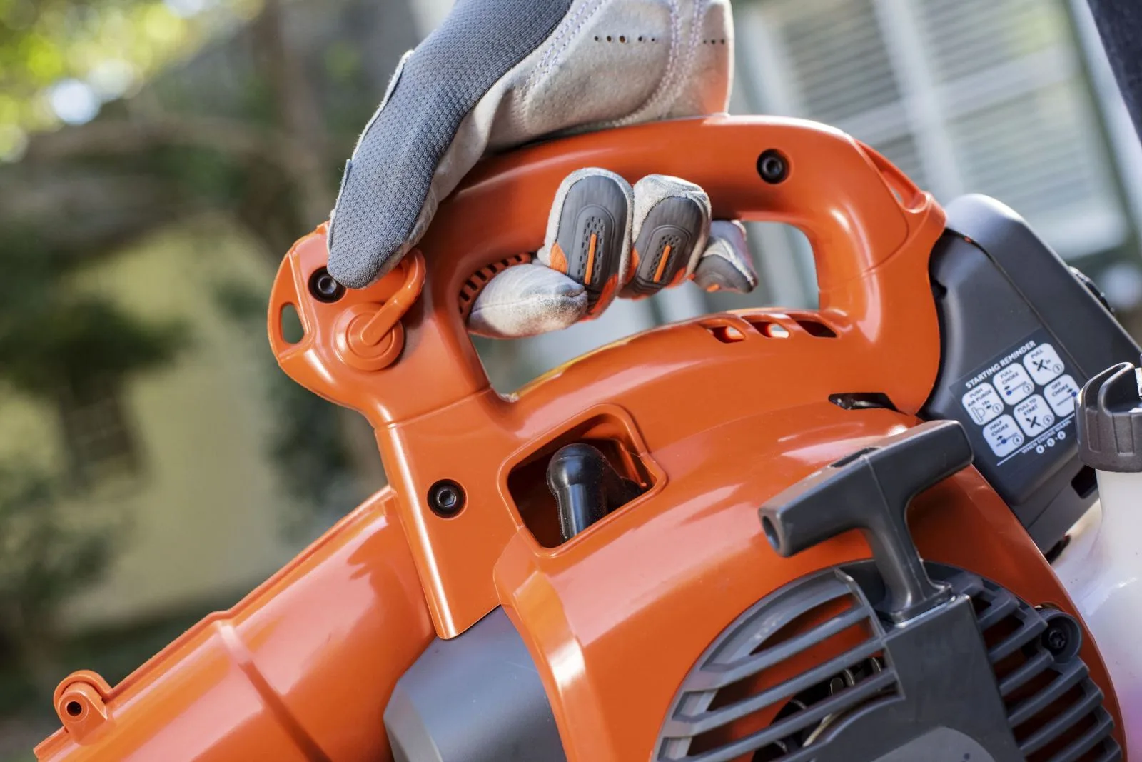Máy thổi lá Husqvarna 125B