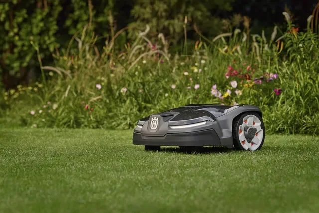 Robot cắt cỏ Husqvarna Automower 430X NERA