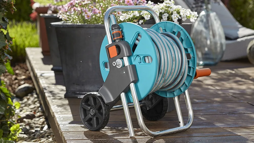 Xe cuộn ống dây tưới CleverRoll Gardena 18502-20