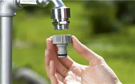 Cút nối vòi ren Gardena 1/2