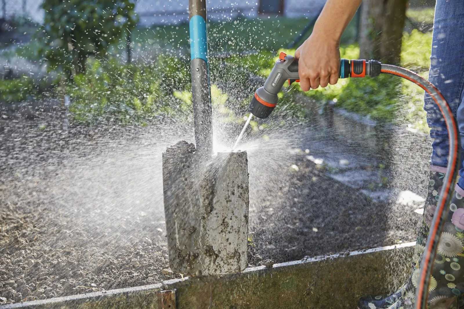 Súng phun nhựa 4 chức năng Ecopulse Gardena 18304-20