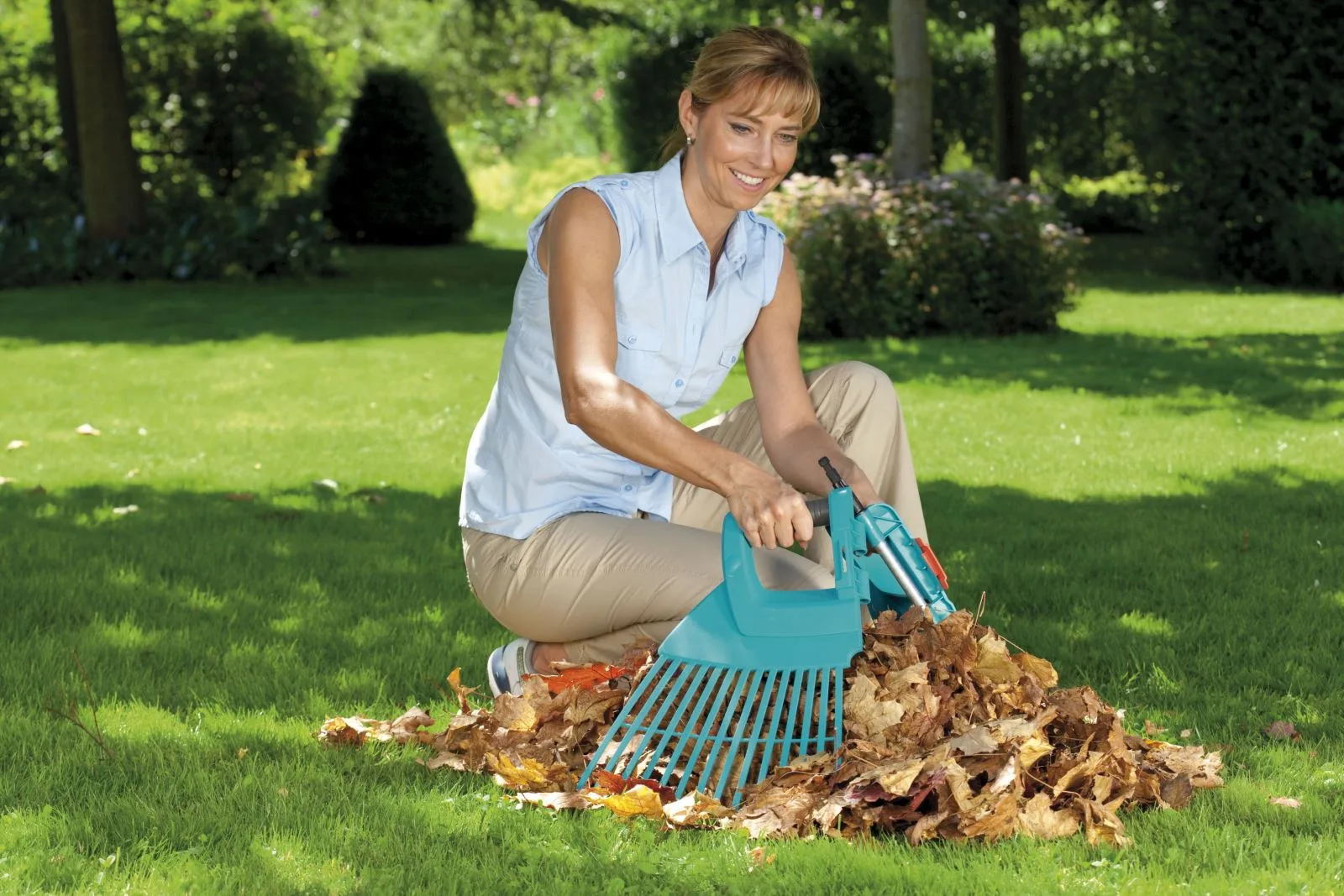 Đầu cào cỏ và lá 77 cm Gardena 03107-20