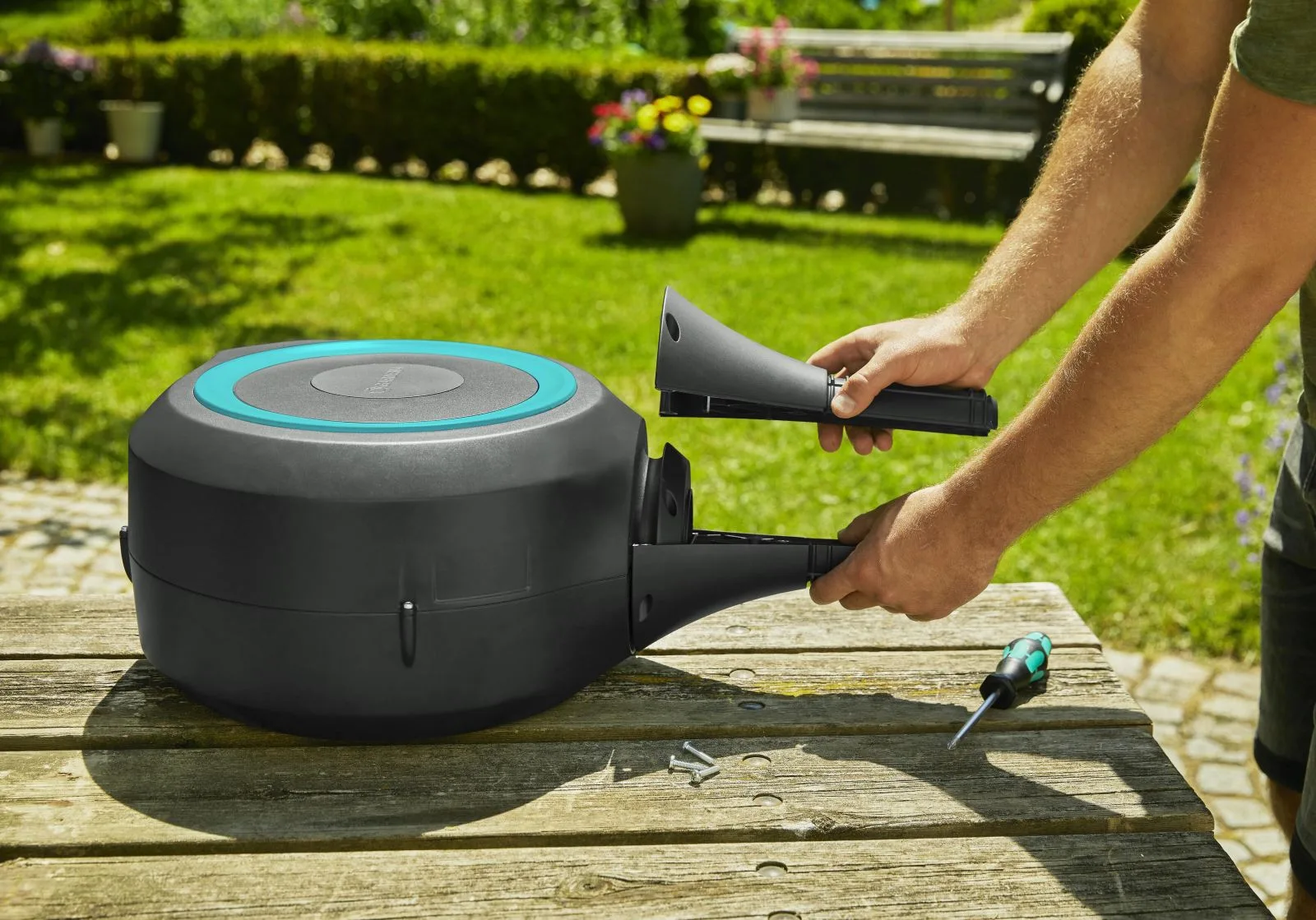 Bộ dây rút tự động 15 mét chân cắm đất Gardena 18604-20