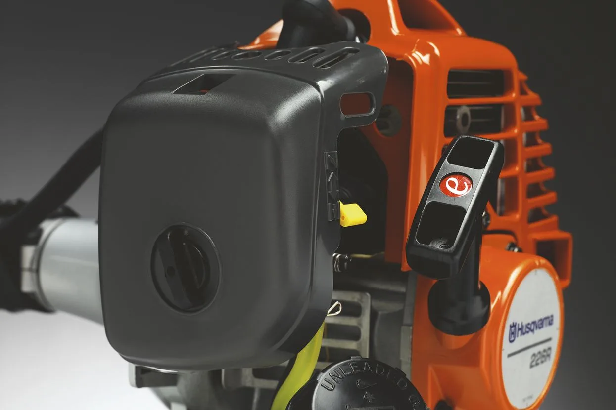 Máy cắt cỏ đeo vai Husqvarna 226R - Ảnh 5