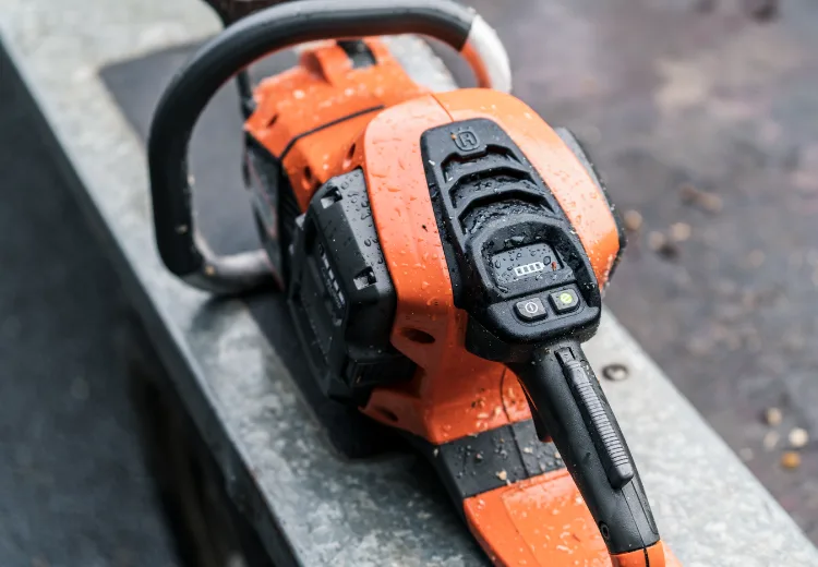 Máy cưa chạy pin Husqvarna T540iXP (chưa bao gồm pin và sạc) - Ảnh 3