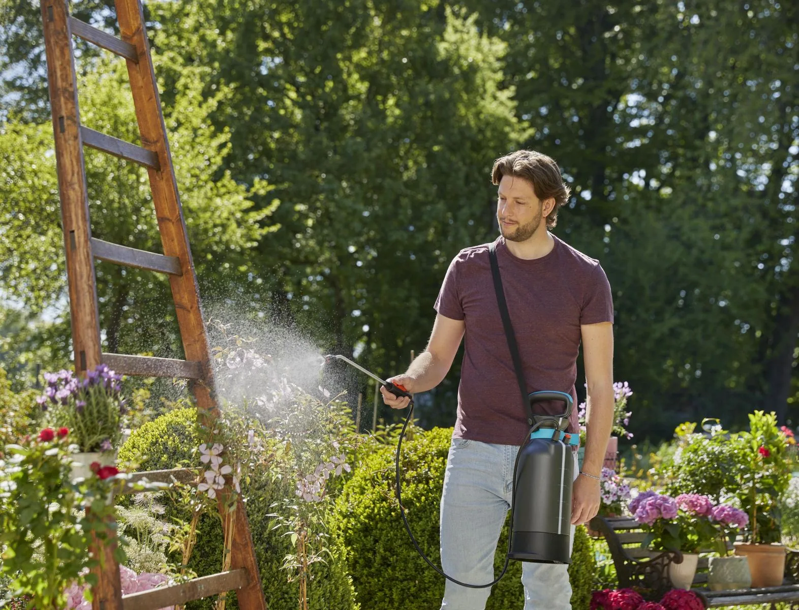 Bình tưới cây áp suất 5 lít Gardena 11130-20