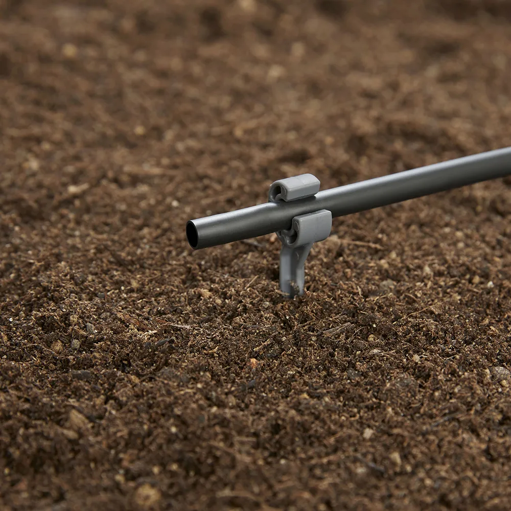 Que nhựa gá đường ống 4.6 mm 3/16'' Gardena 01327-20 (10 cái/hộp) - Ảnh 2