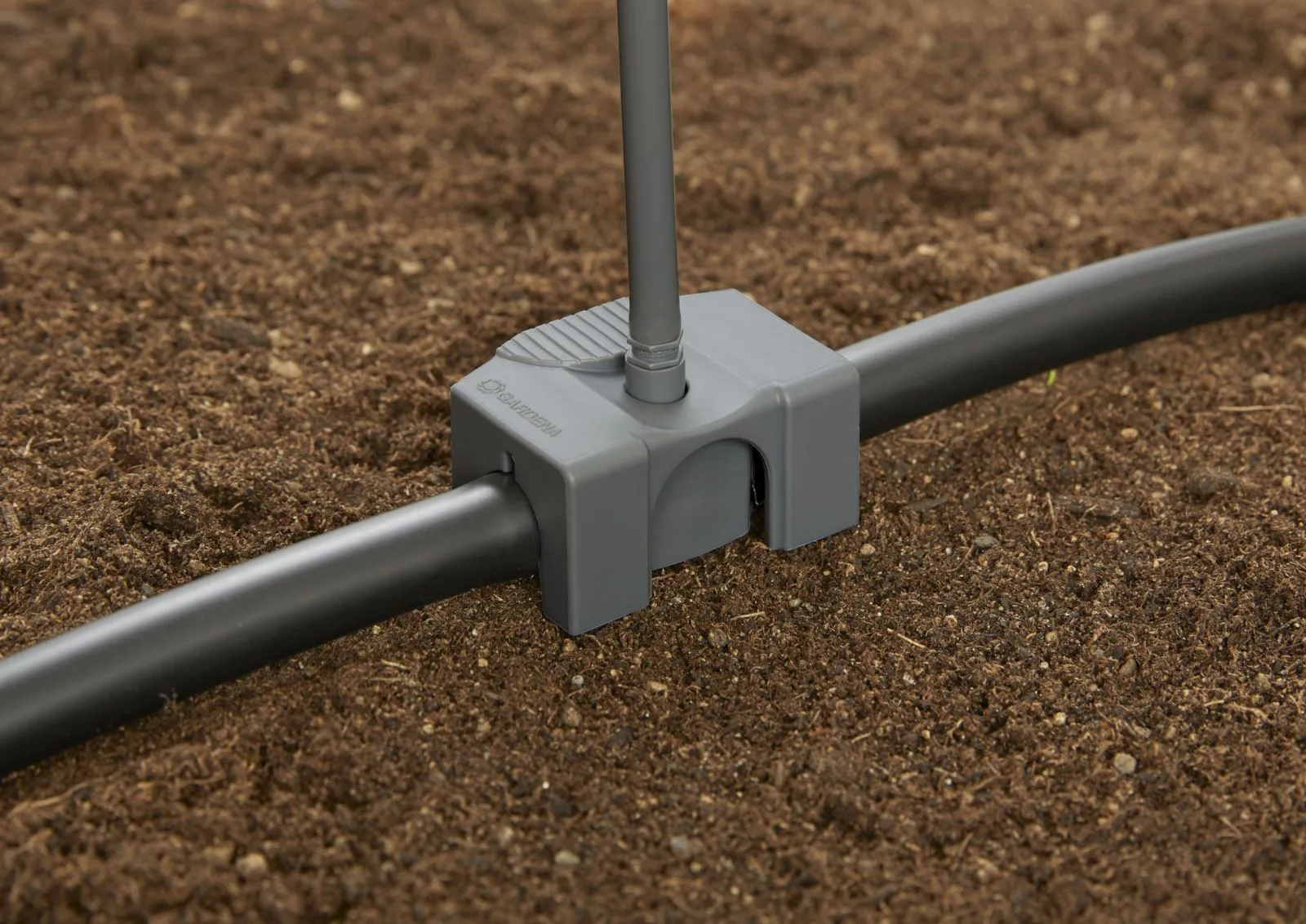 Que nhựa đi đường ống tưới 13mm 1/2'' Gardena 08328-20 (3 cái/hộp)