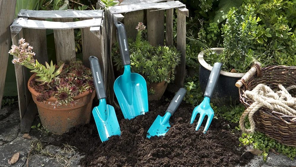 Xẻng trồng cây rộng 12cm Gardena 08953-20